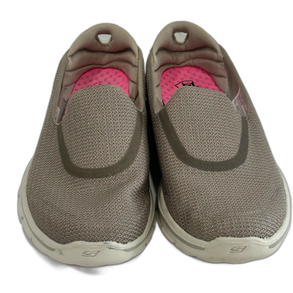 Skechers Walking Shoe Sneakers Women’s Size 8 Color Stone Slip-On Go Walk 3